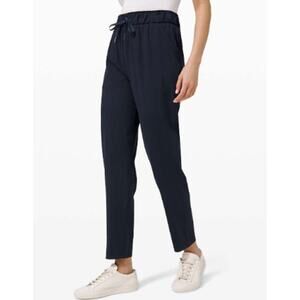 Lululemon Keep Moving Pant True Navy sz 4